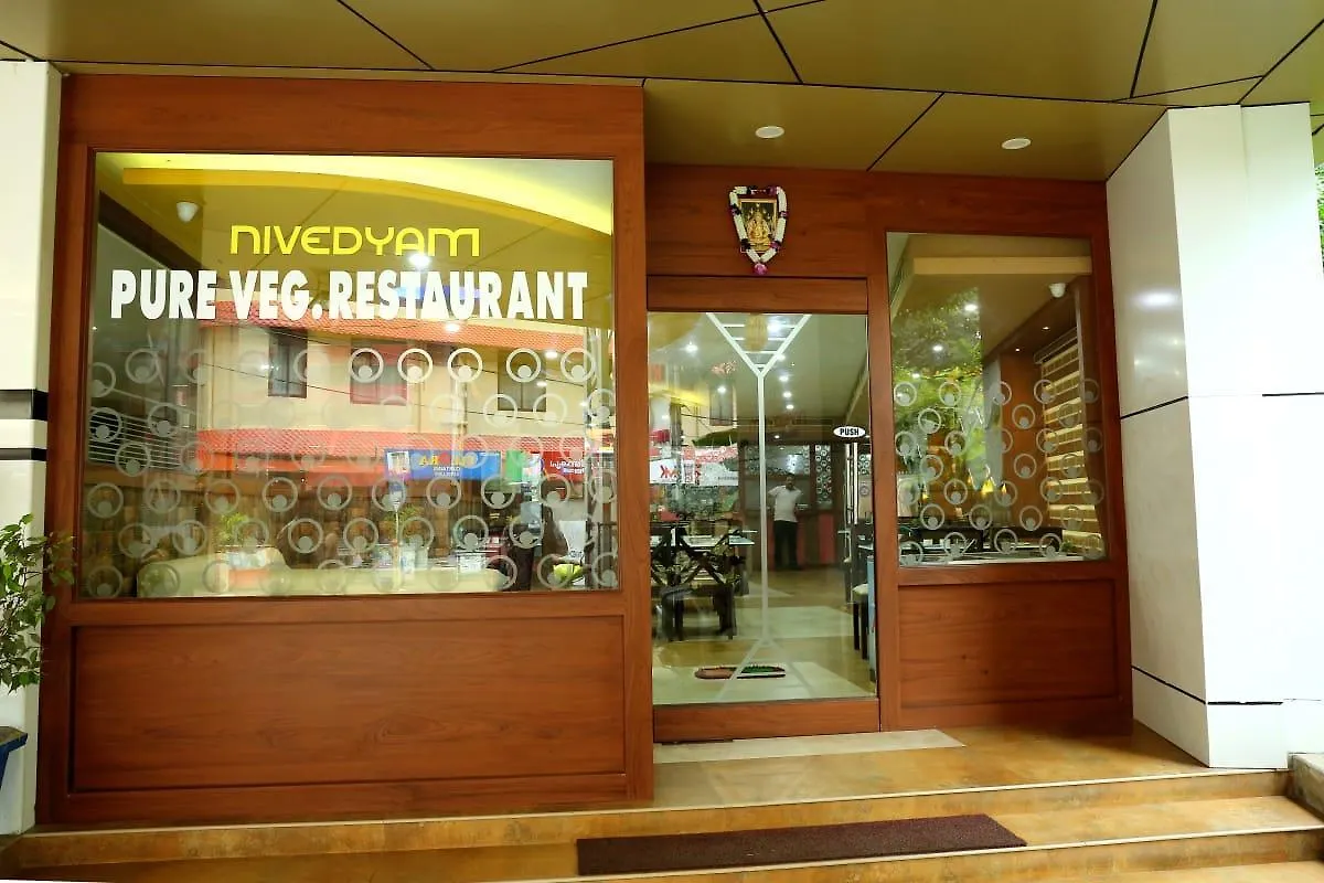 Devanganam Residency Hotel Guruvayur