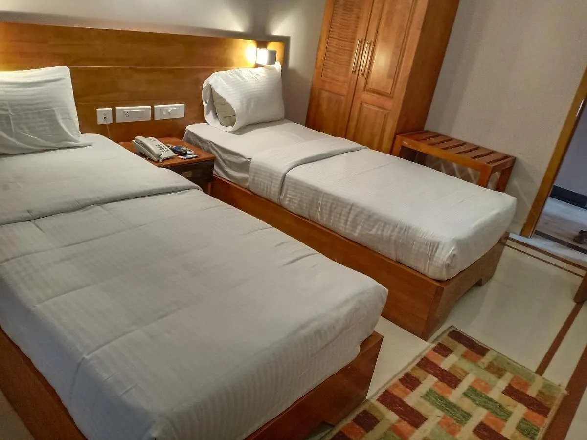 Devanganam Residency Hotel Guruvāyūr